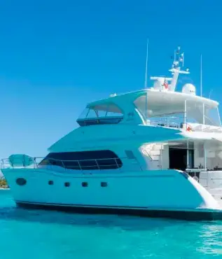 cost of chartering a yacht for a week